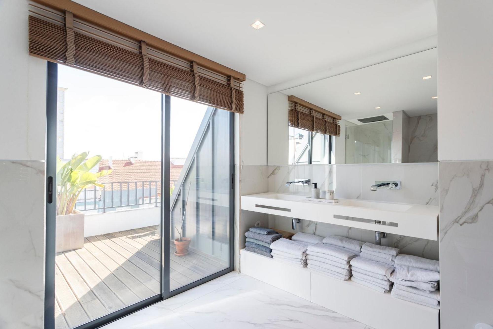 Luxury Suite With Balcony And Shared Accommodation In The Parque Eduardo VII Area Lisboa Kültér fotó