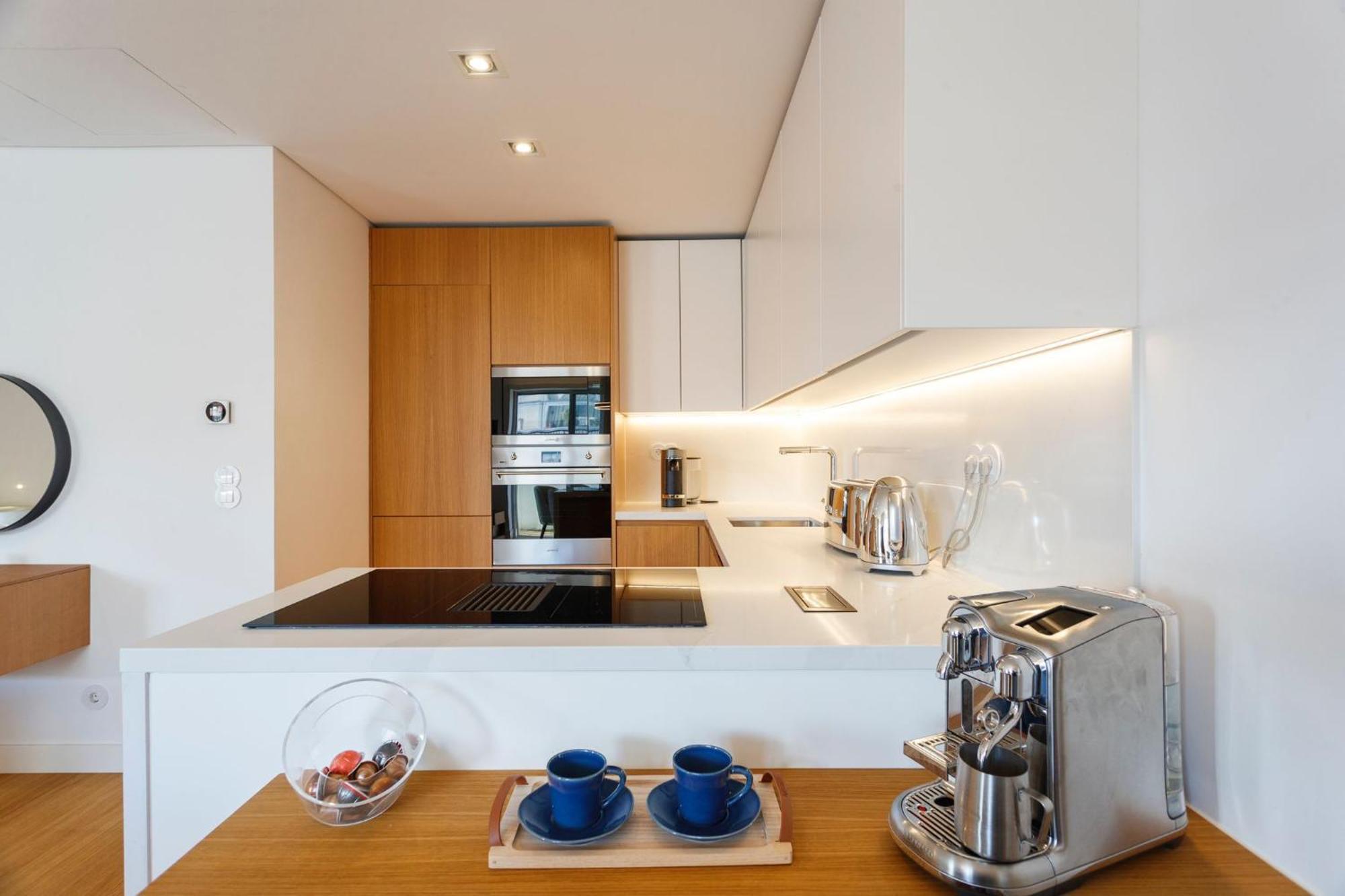 Luxury Suite With Balcony And Shared Accommodation In The Parque Eduardo VII Area Lisboa Kültér fotó